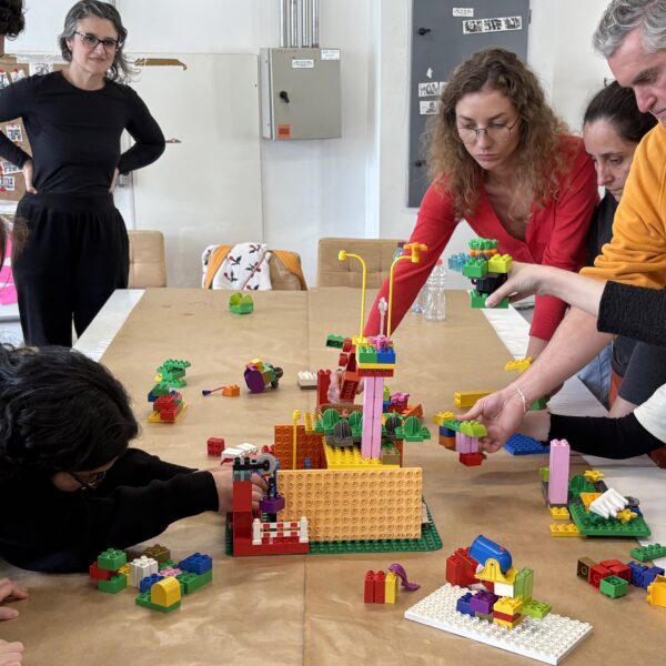 Critical consciousness in Prospective Design